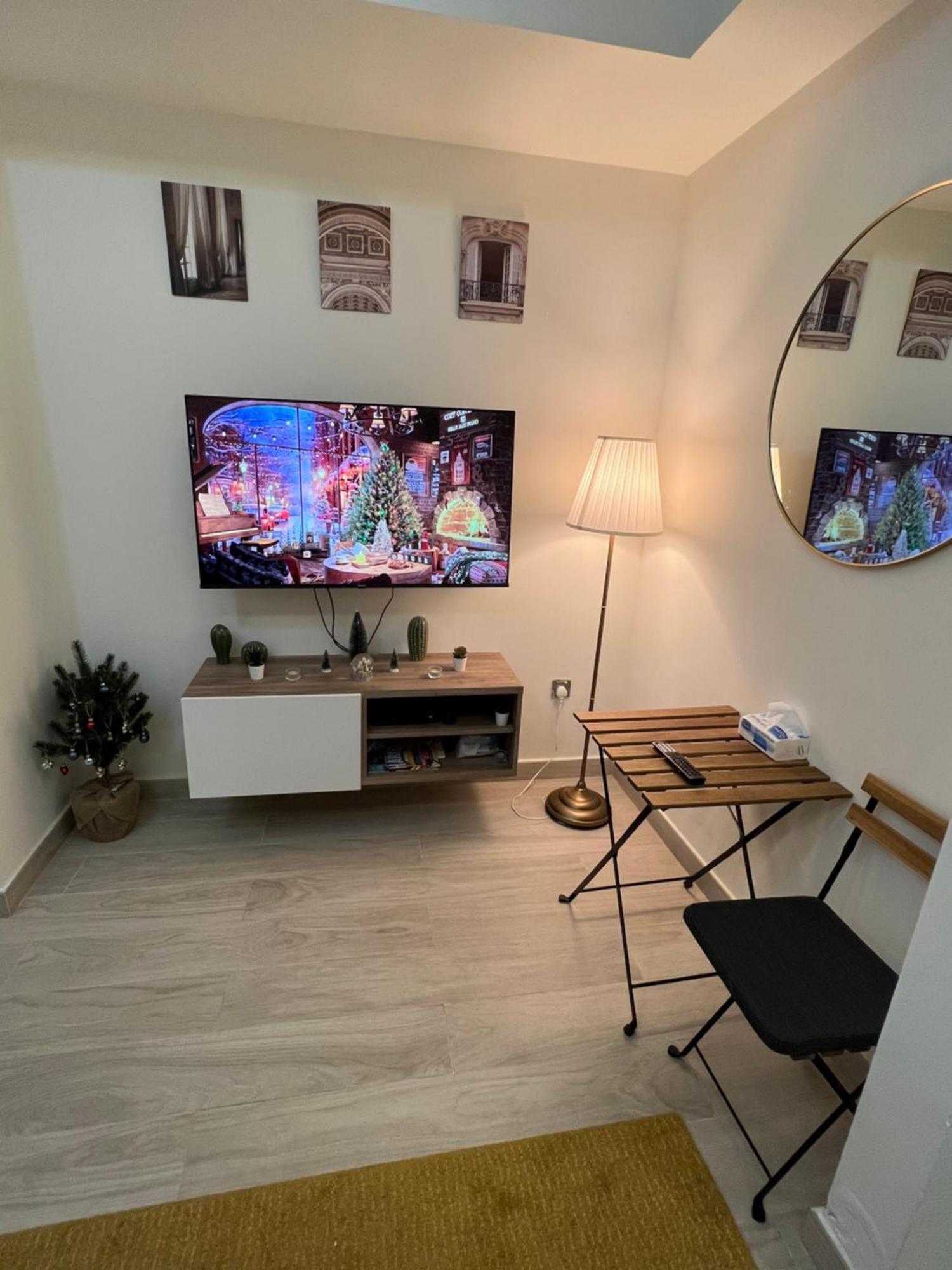 Modern Studio Center Of Дубай Экстерьер фото
