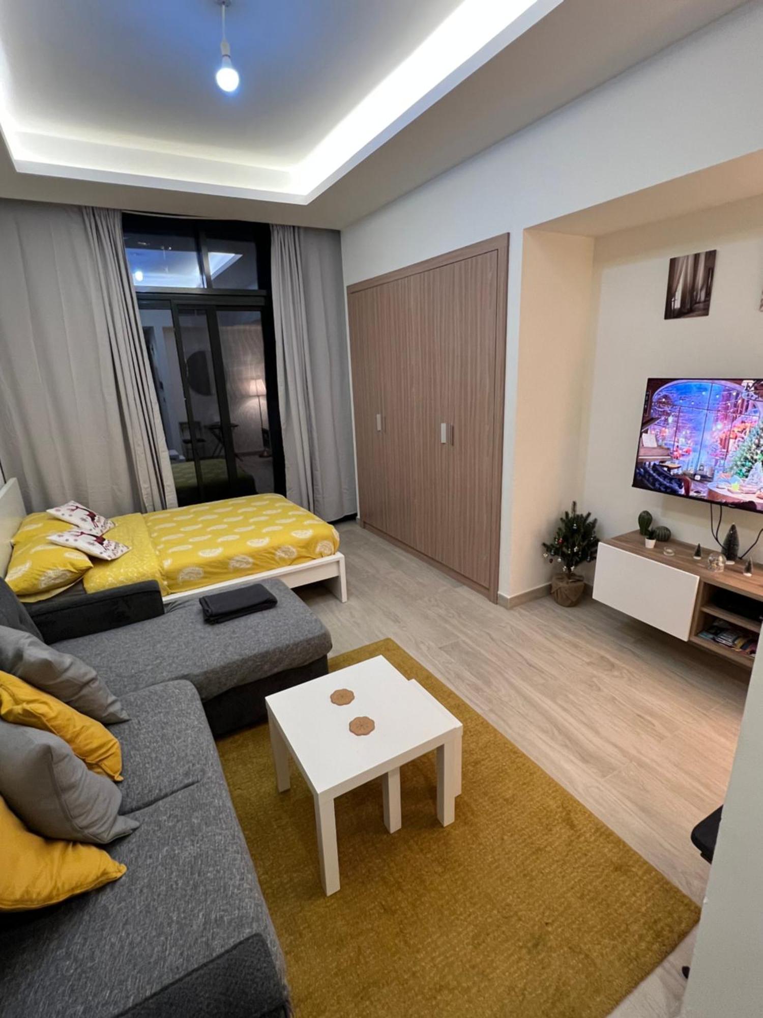 Modern Studio Center Of Дубай Экстерьер фото